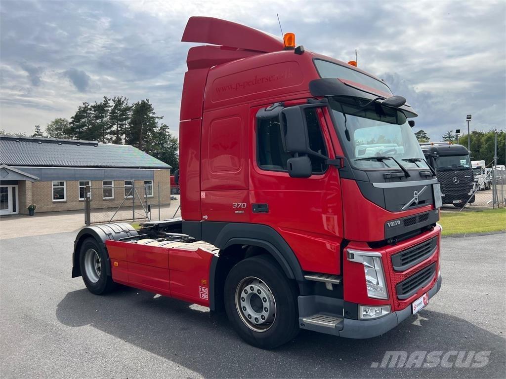 Volvo FM370 Tractor Units