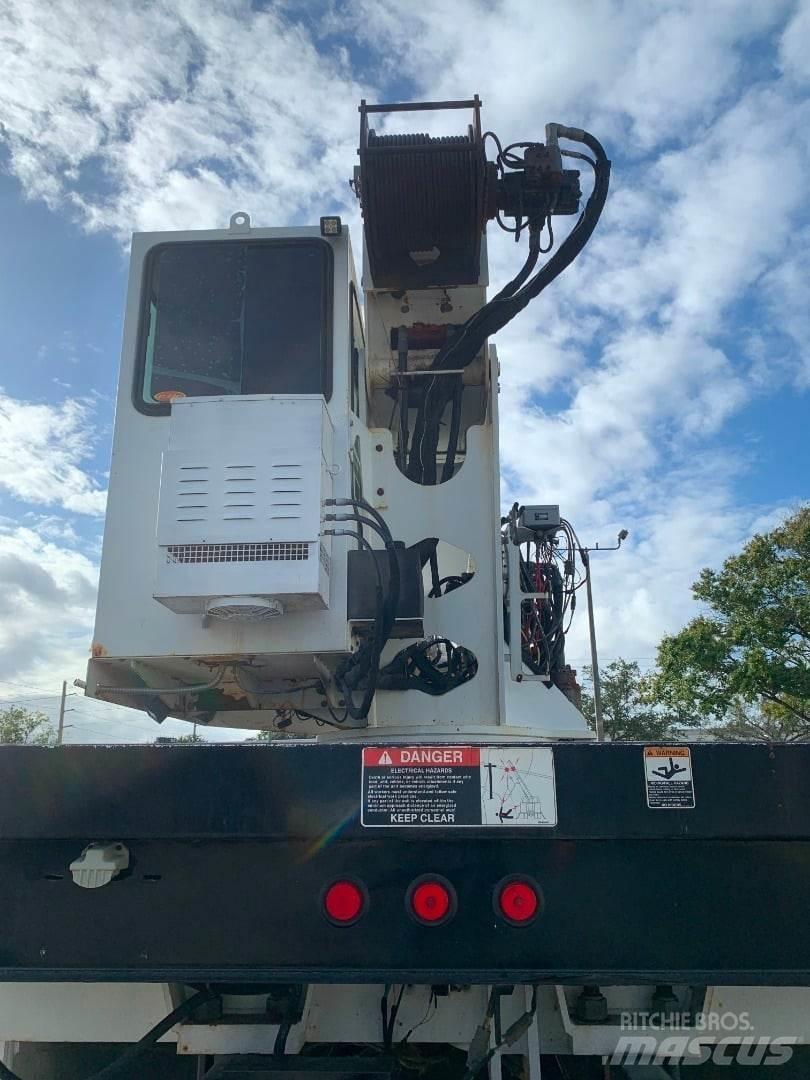 Altec 38103 Crane trucks
