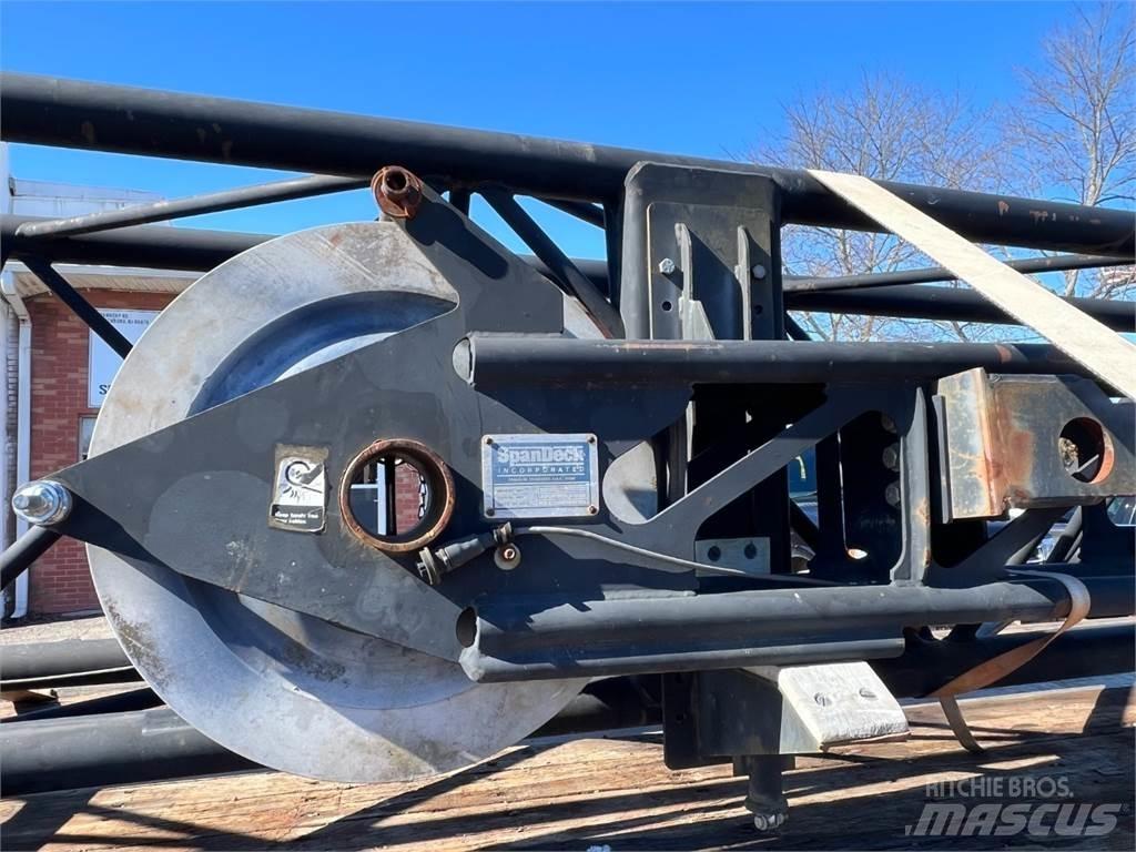 Mantis  Crane parts and equipment