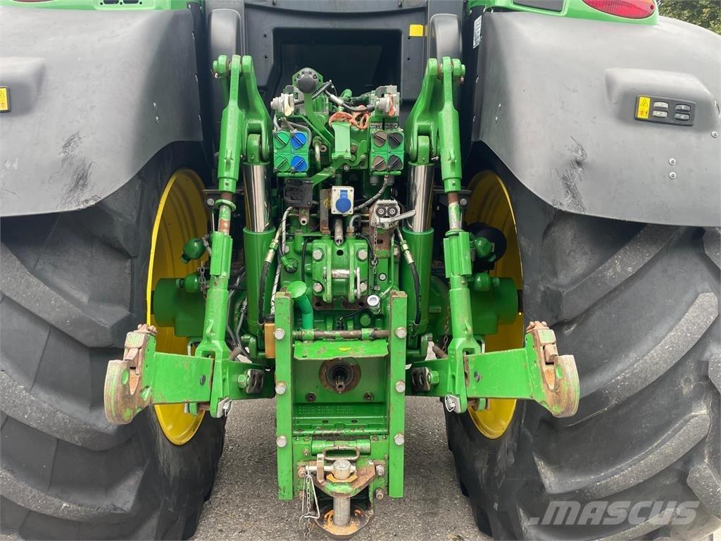 John Deere 6210 R Tractors