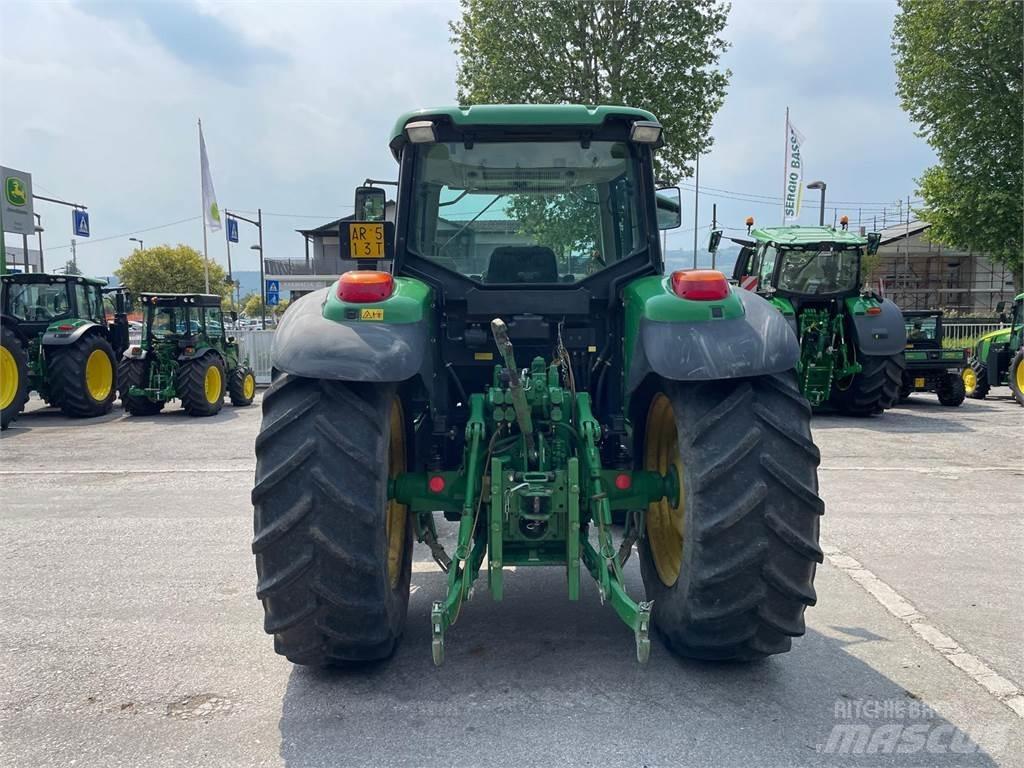 John Deere 6520 SE Tractors