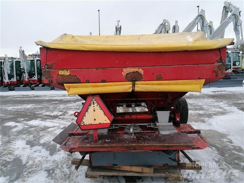Bredal B  2 Manure spreaders