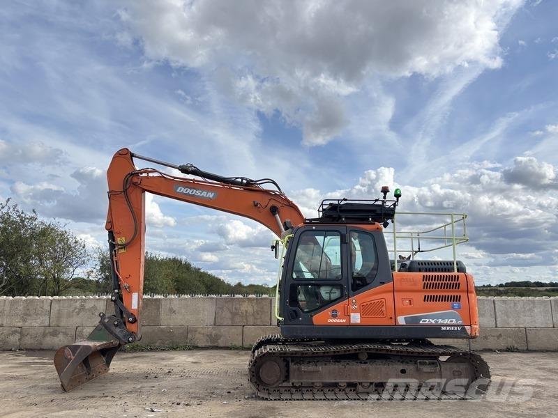 Doosan DX140LC-5 Crawler excavators