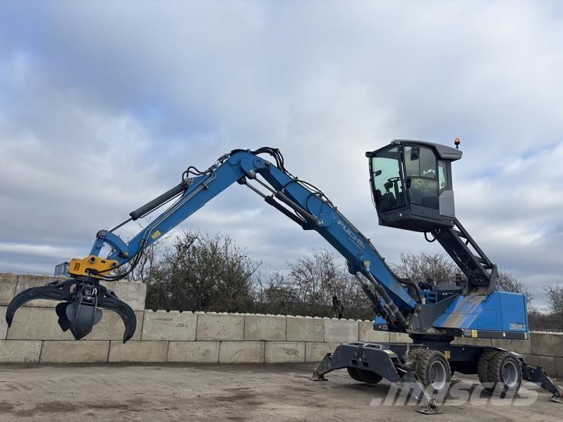 Fuchs MHL320 Waste / industry handlers