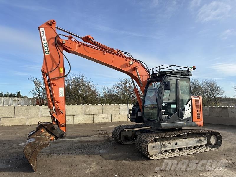 Hitachi ZX135 Crawler excavators