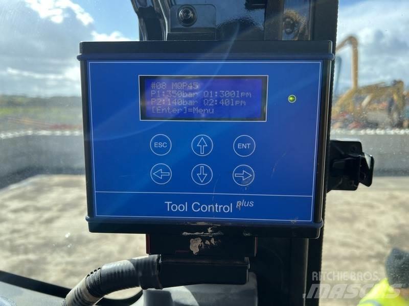 Komatsu PC490HRD-11 Demolition excavators