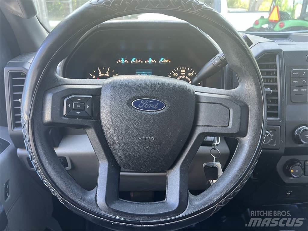 Ford F-150 Pick up/Dropside