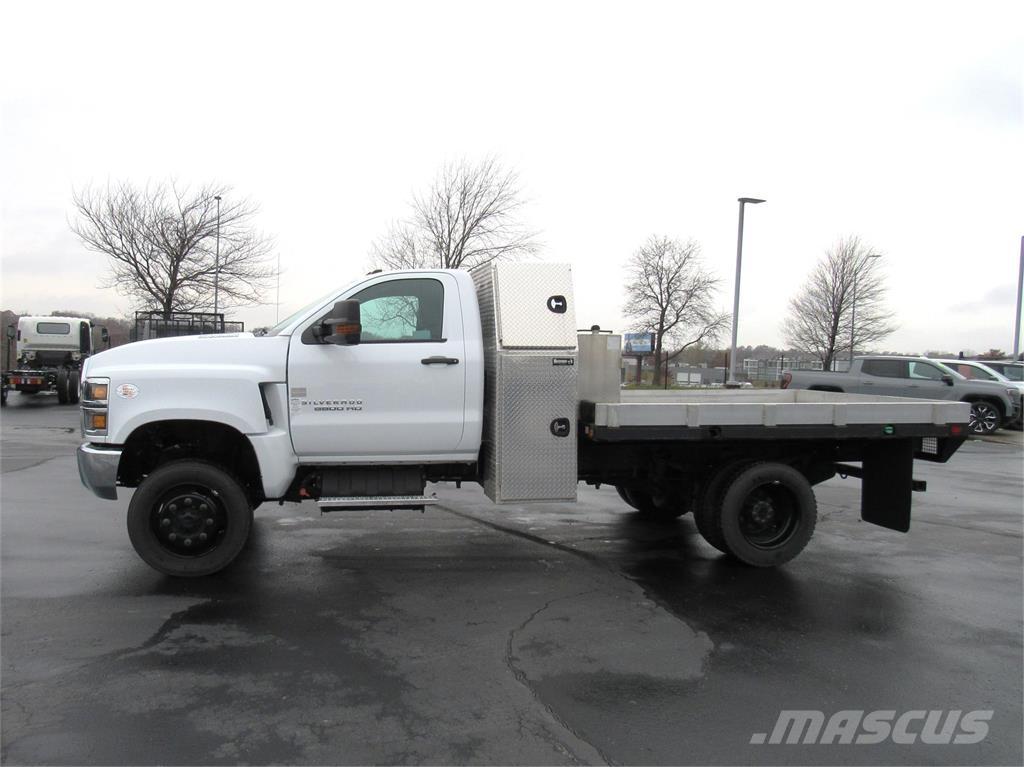 Chevrolet C5500 Chassis Cab trucks