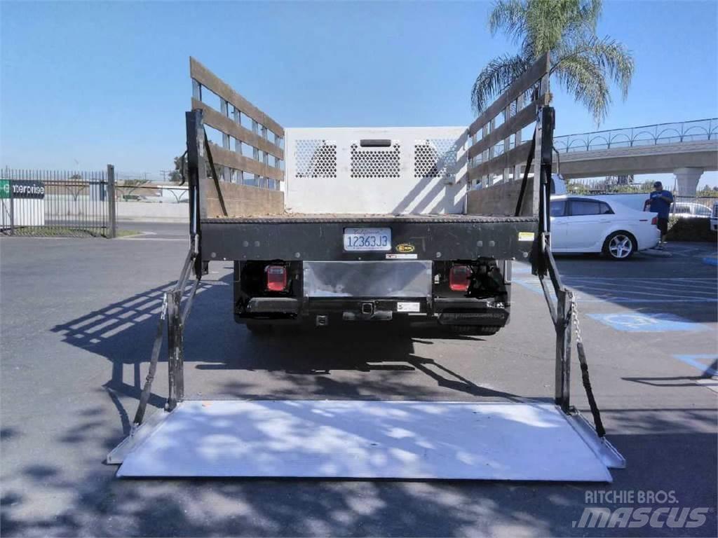Ford F550 CREW CAB 4 Box body trucks