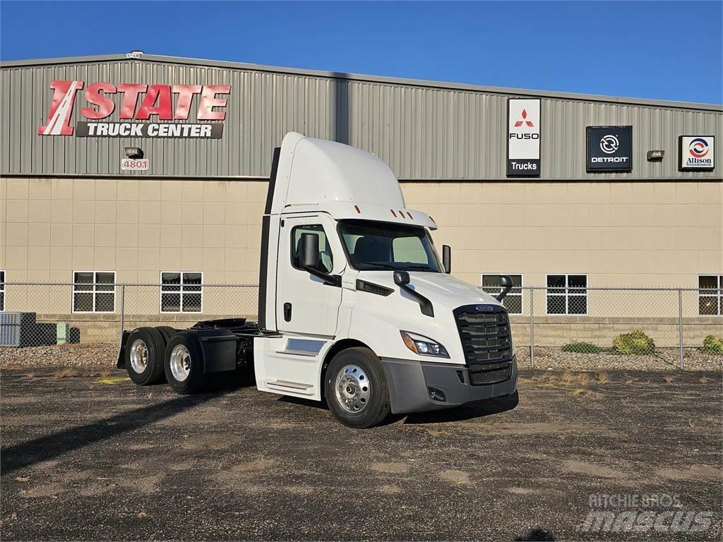 Freightliner PE116DC Tractor Units