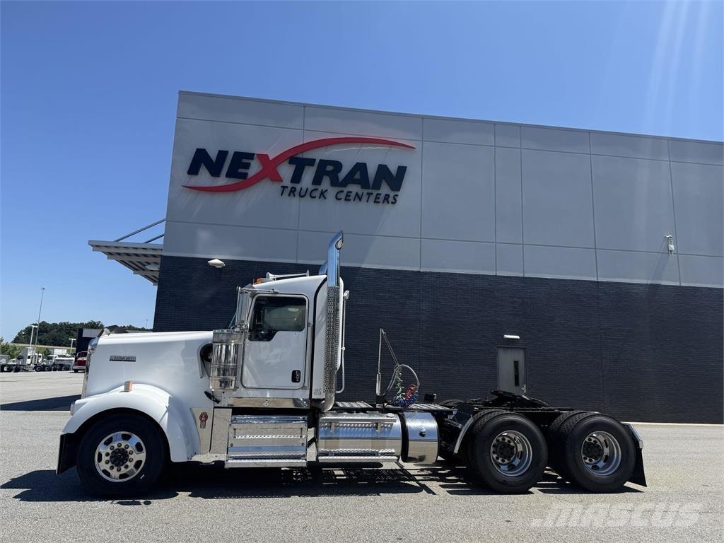 Kenworth W900 Tractor Units