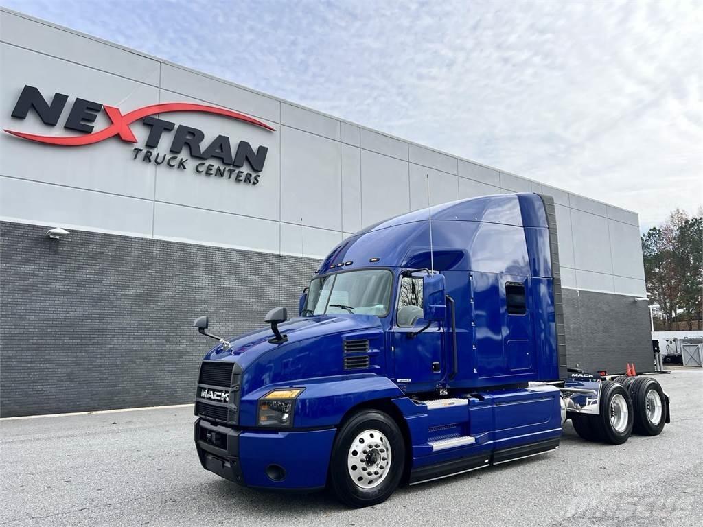 Mack AN64T Tractor Units