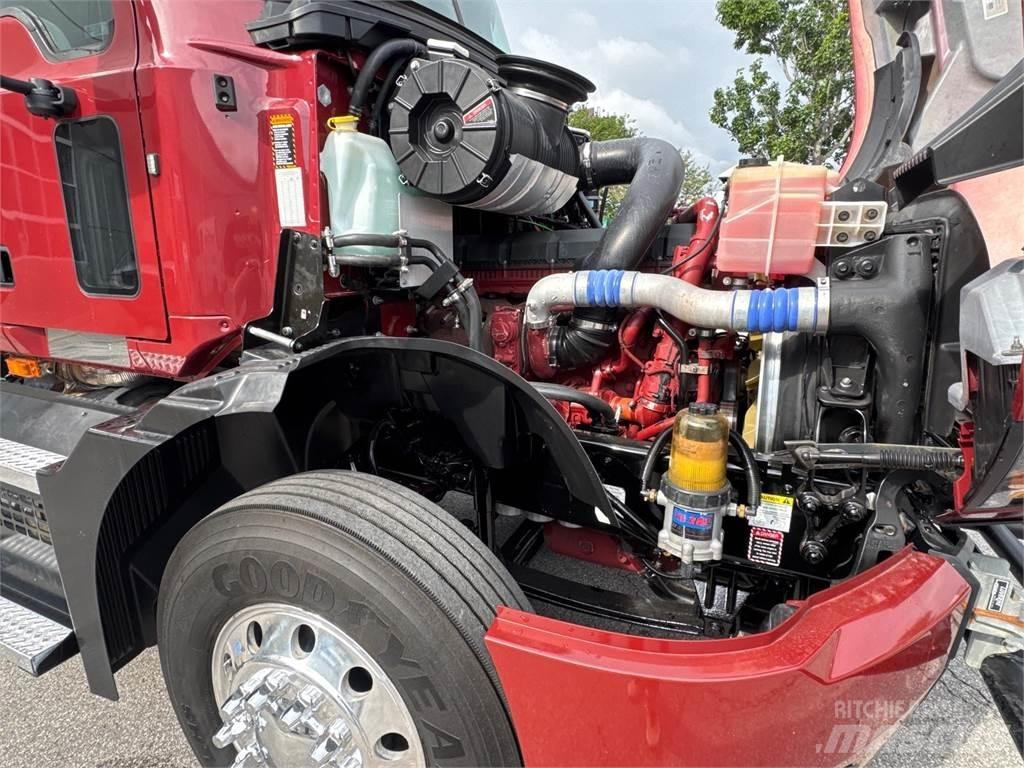 Mack AN64T Tractor Units