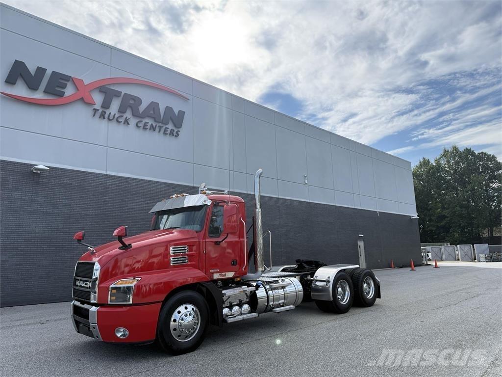 Mack AN64T Tractor Units