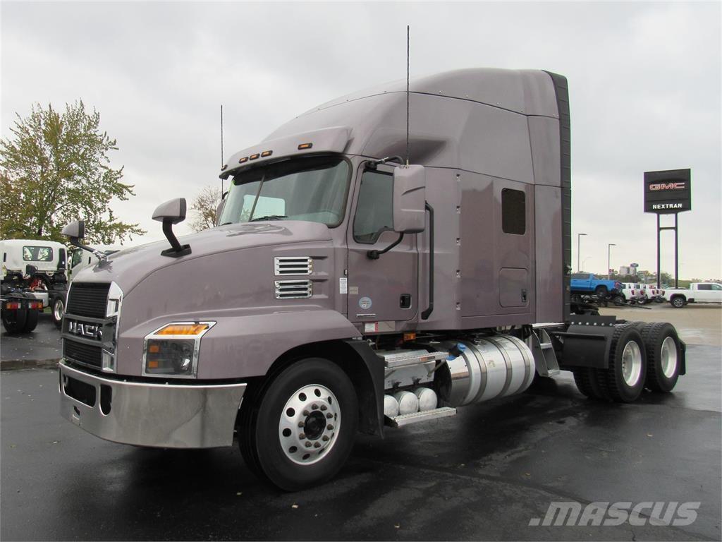 Mack AN64T Tractor Units