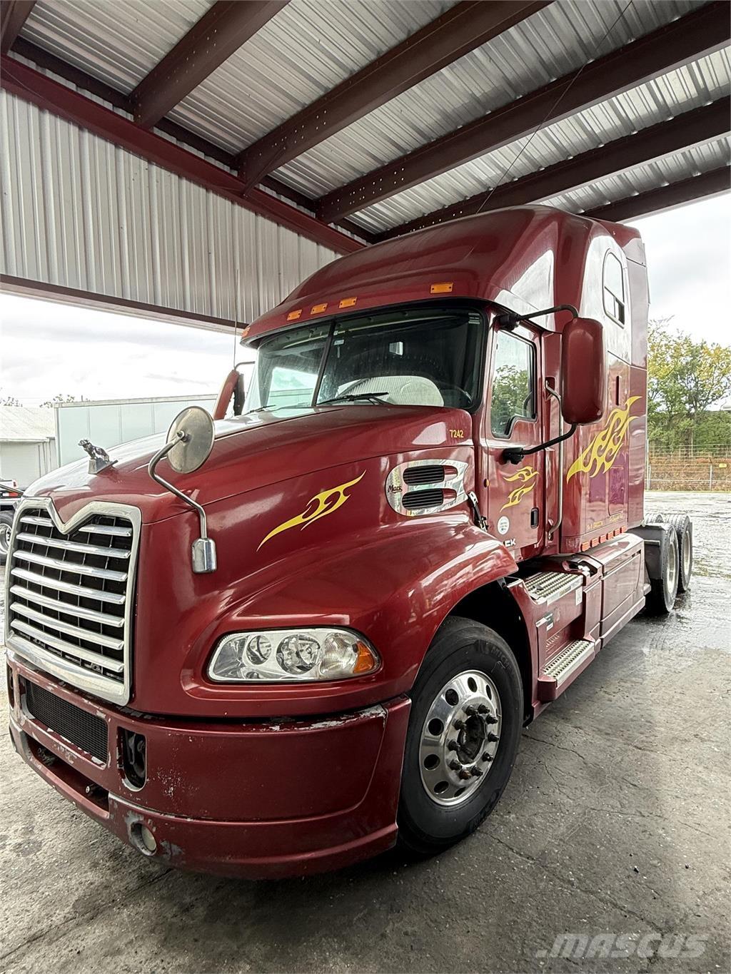 Mack CXU613 Tractor Units
