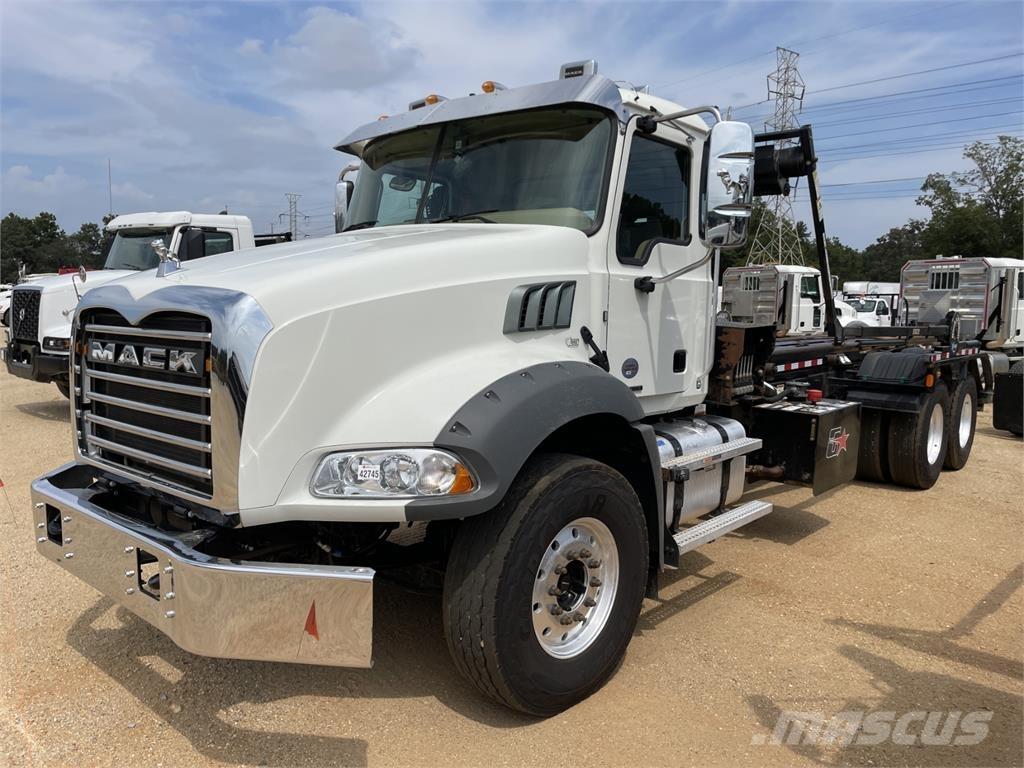 Mack GR64B Other trucks