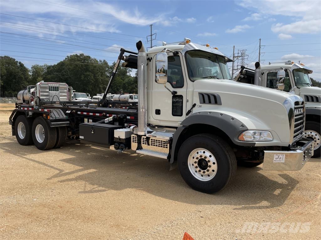 Mack GR64B Other trucks
