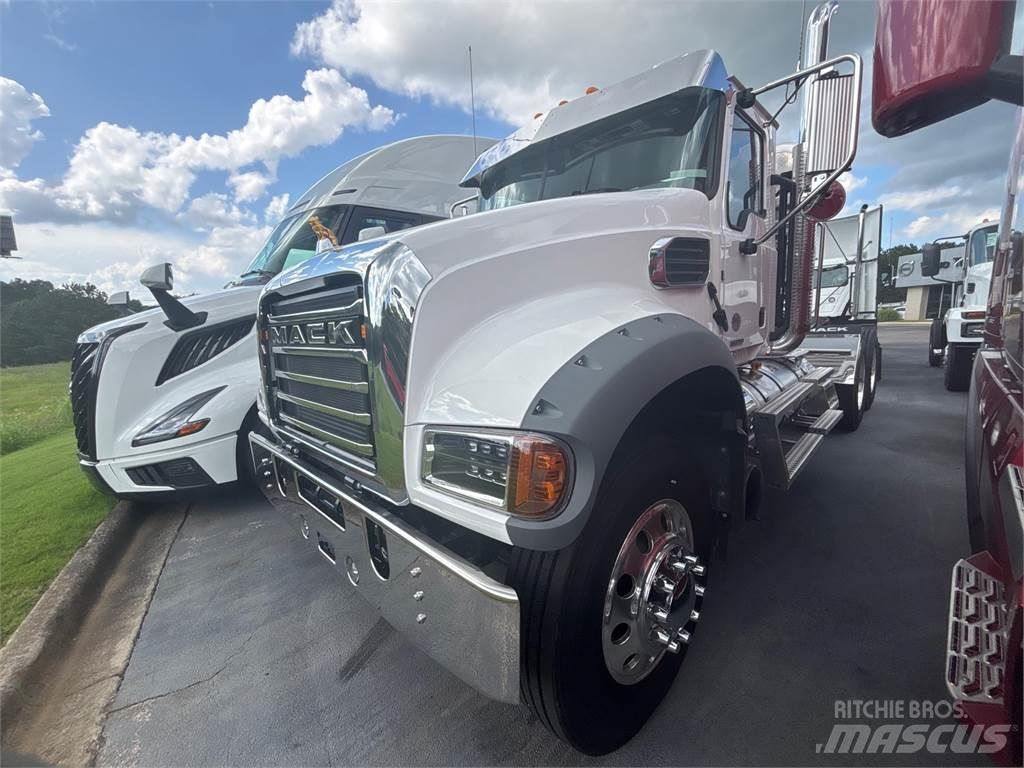 Mack GR64FT Tractor Units