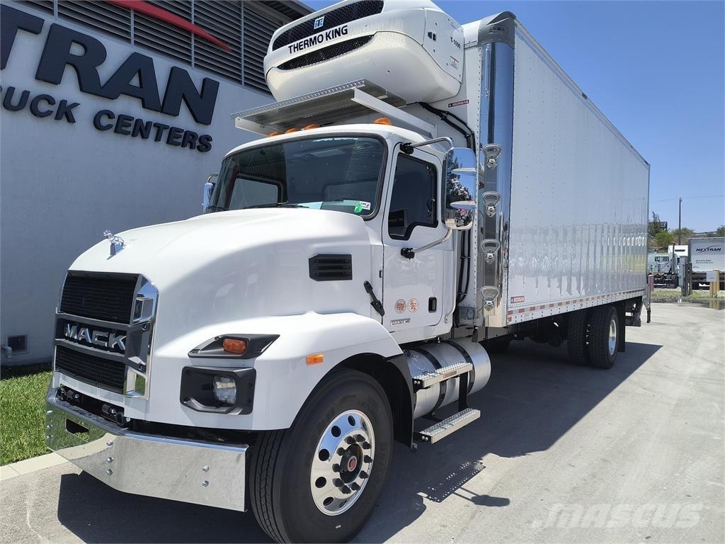 Mack MD6 42R Box body trucks