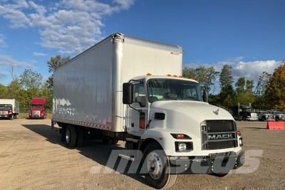 Mack MD642 Box body trucks