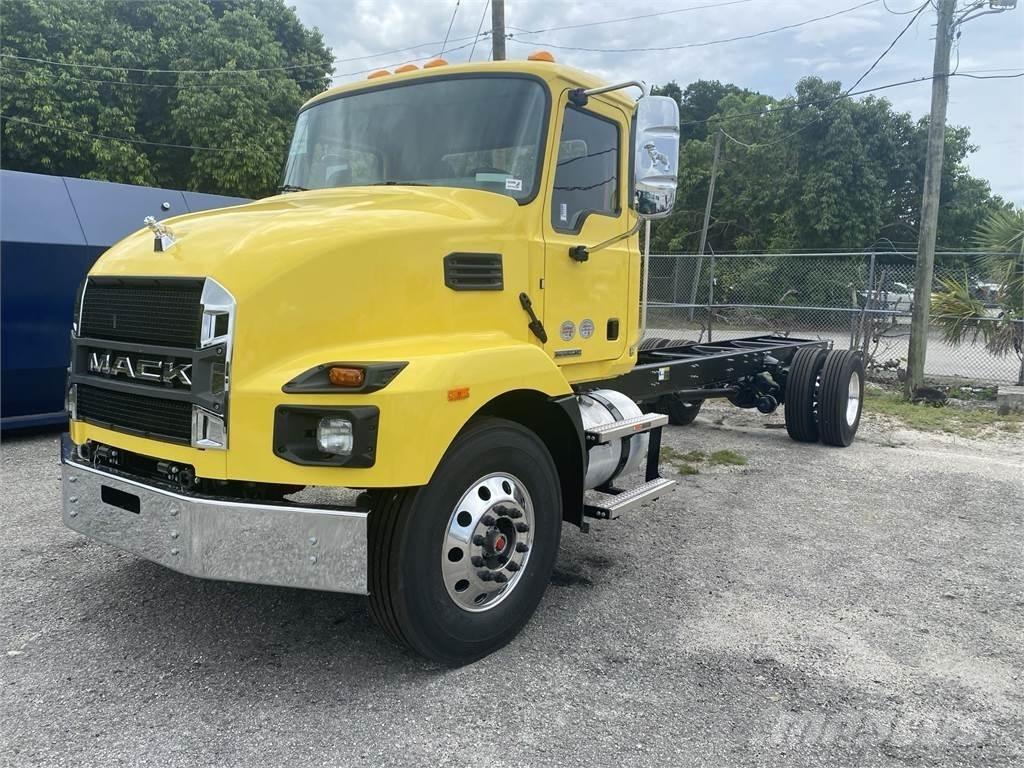 Mack MD7 42R Forestry - Others