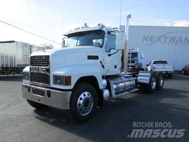 Mack PI64T Tractor Units