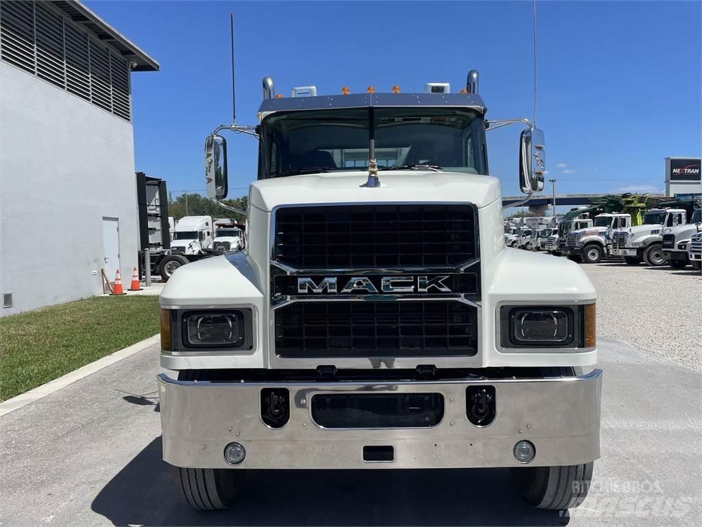 Mack PI64T Tractor Units