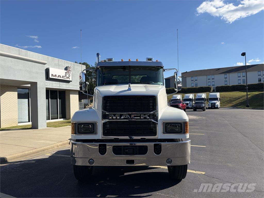 Mack PI64T Tractor Units