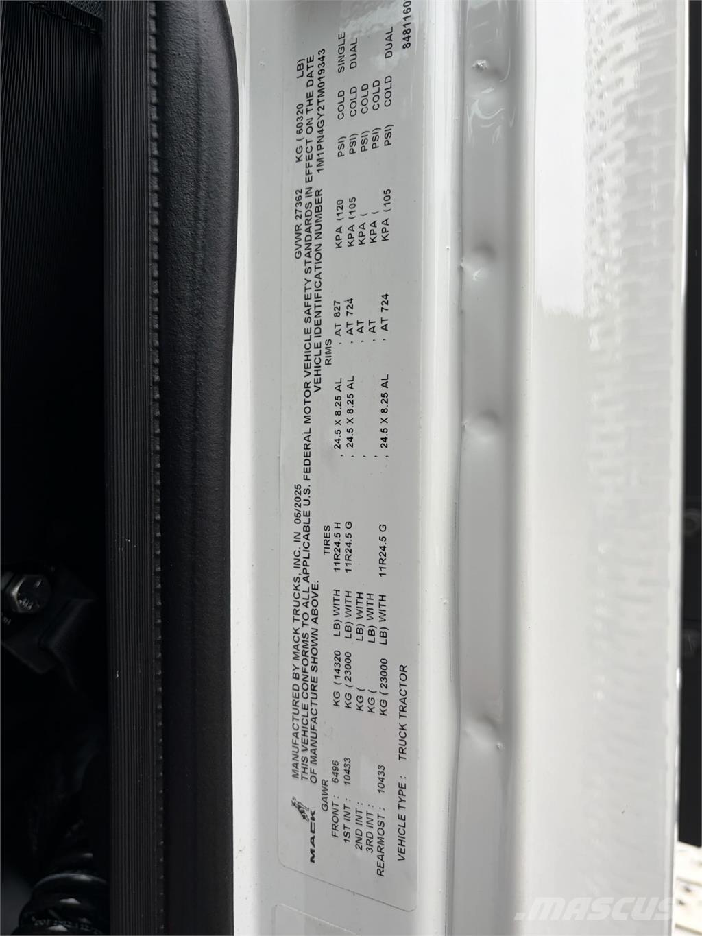 Mack PI64T Tractor Units