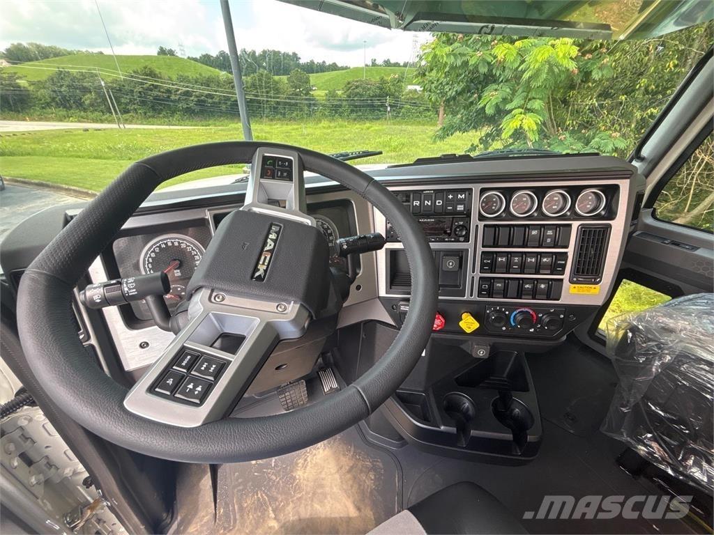 Mack PI64T Tractor Units