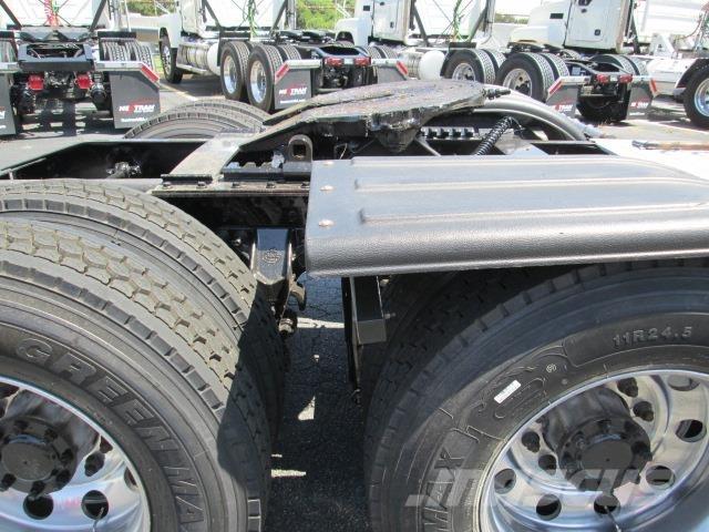 Mack PI64T Tractor Units