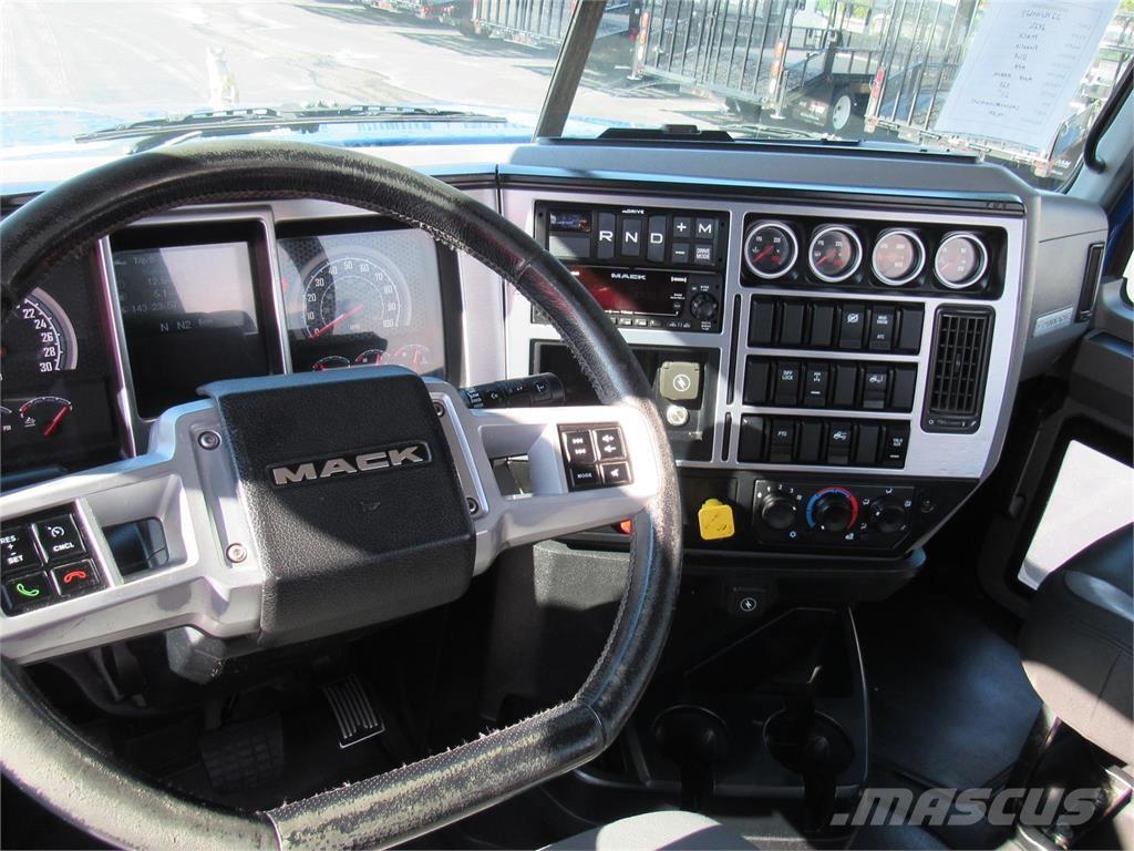 Mack PI64T Tractor Units