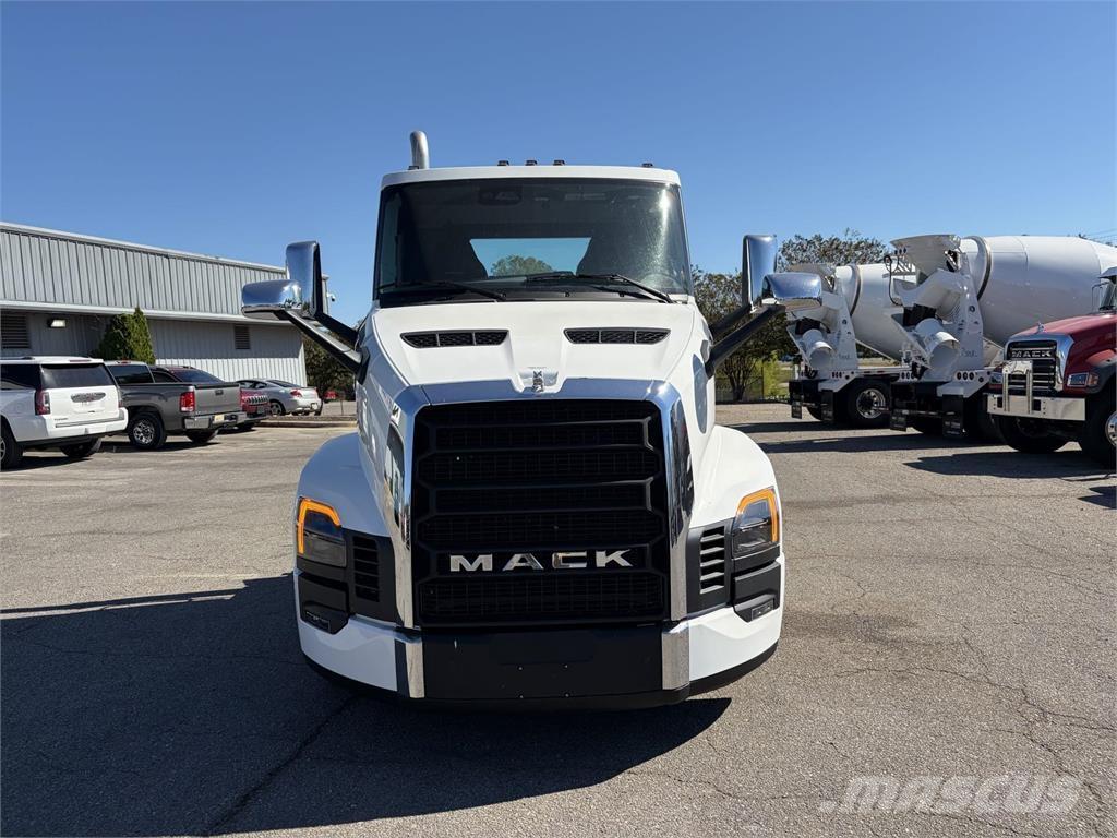 Mack PR64T Tractor Units