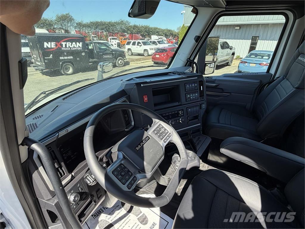 Mack PR64T Tractor Units