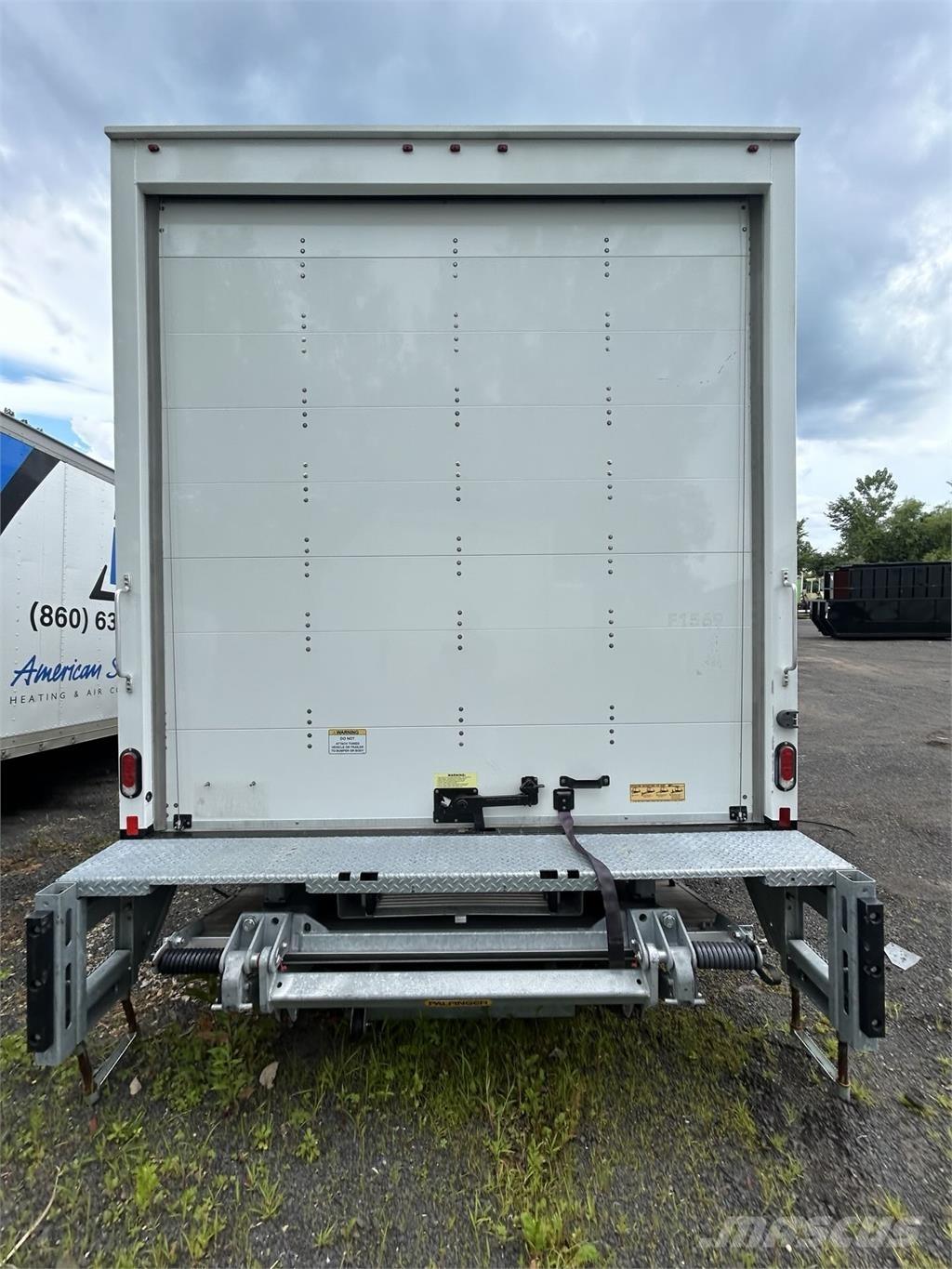 Supreme 26' BOX Other trucks