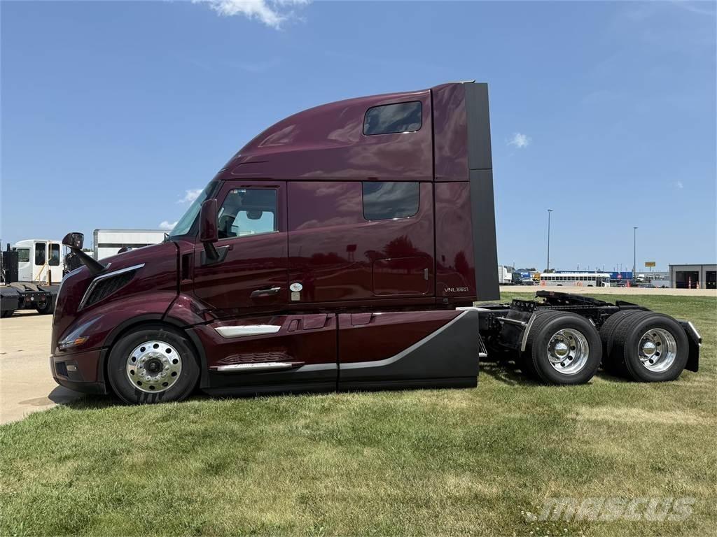 Volvo VNL 860 Tractor Units