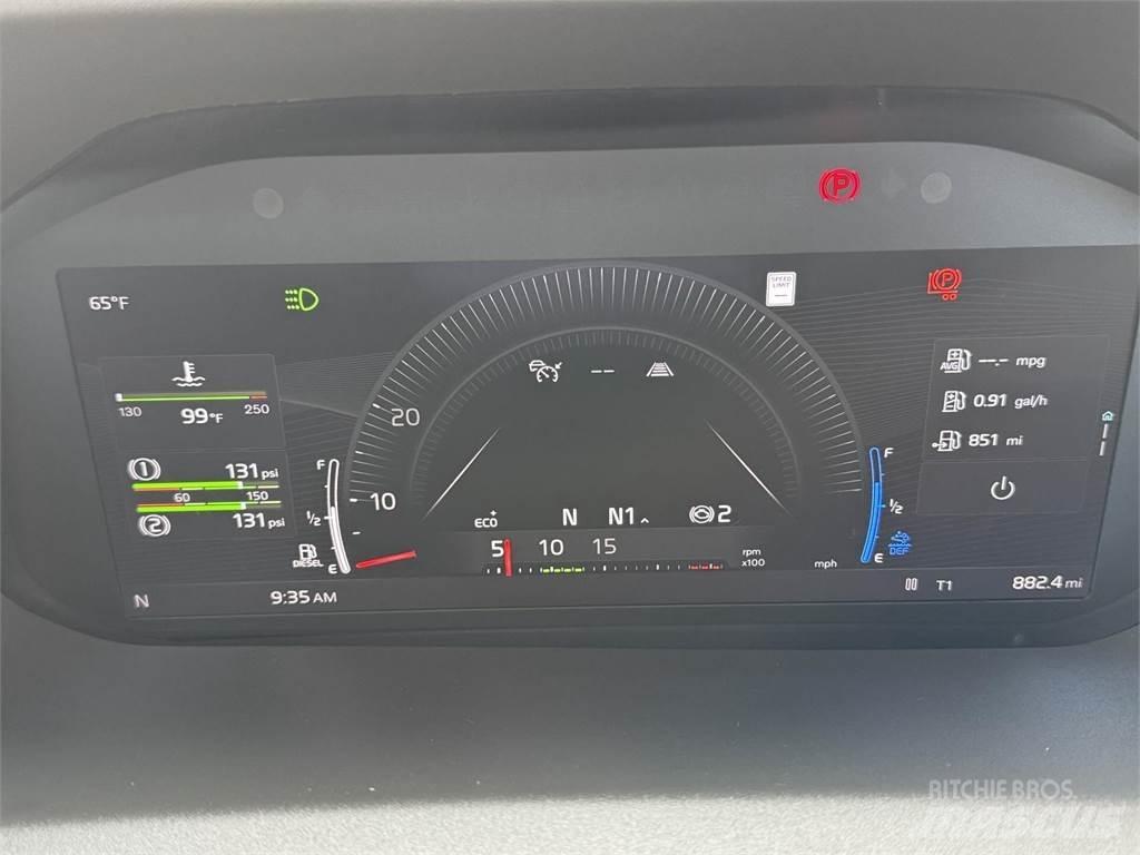 Volvo VNL64T300 Tractor Units