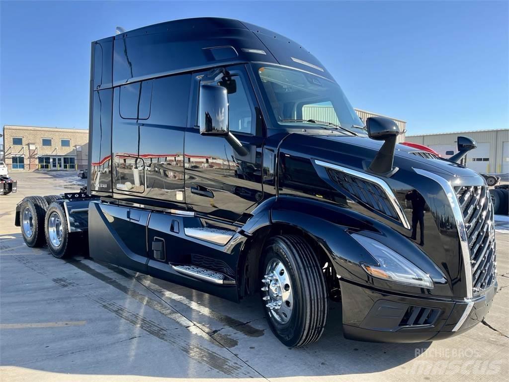Volvo VNL64T640 Tractor Units