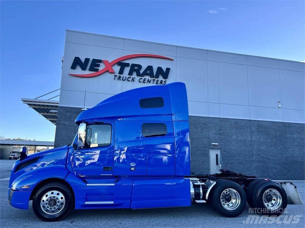 Volvo VNL64T760 Tractor Units