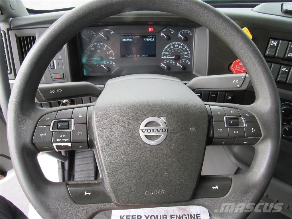 Volvo VNL64T760 Tractor Units