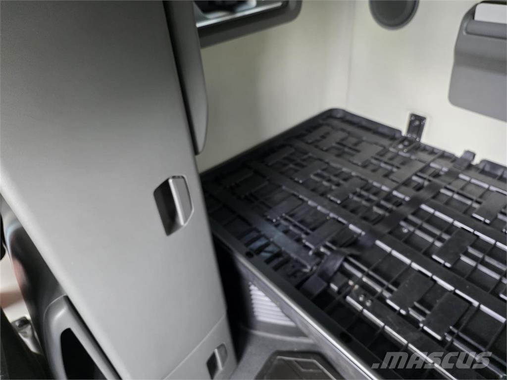 Volvo VNL64T760 Tractor Units