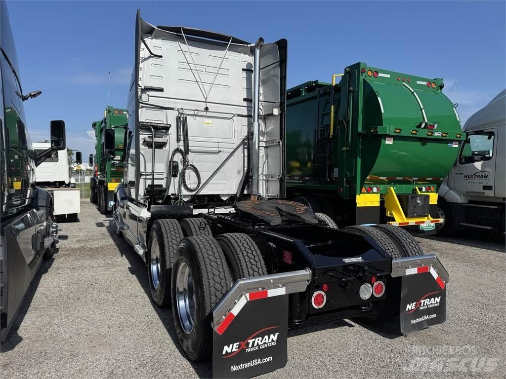 Volvo VNL64T760 Tractor Units