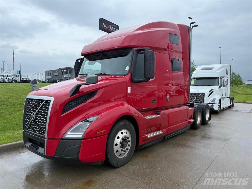 Volvo VNL64T760 Tractor Units