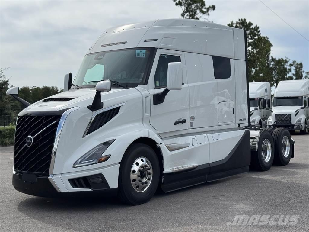 Volvo VNL64T840 Tractor Units