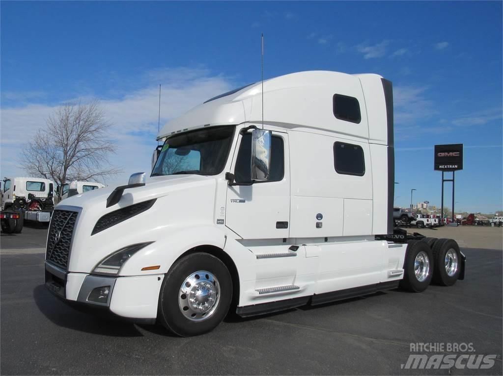 Volvo VNL64T860 Tractor Units