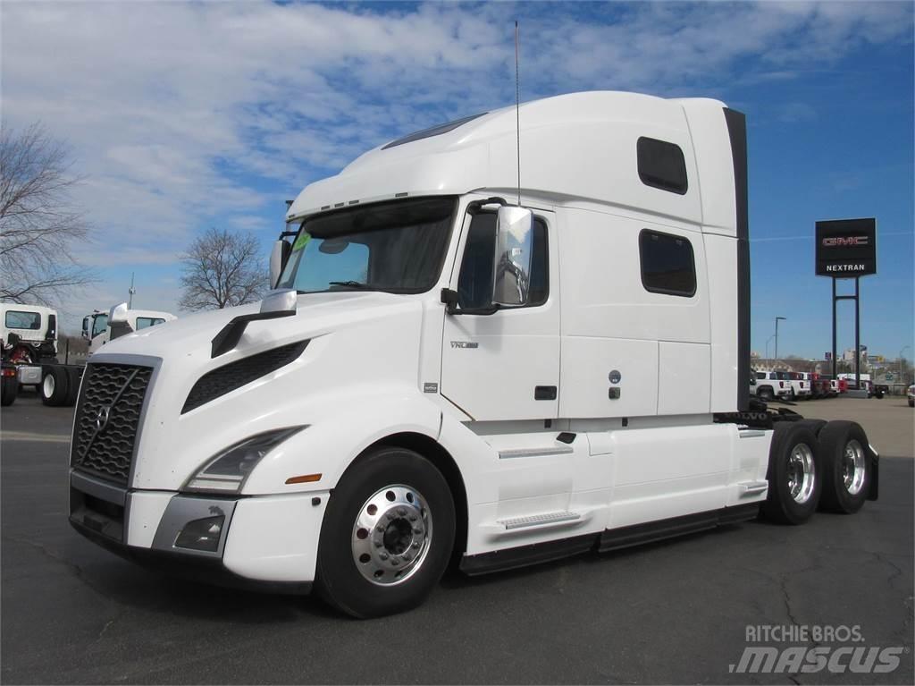 Volvo VNL64T860 Tractor Units