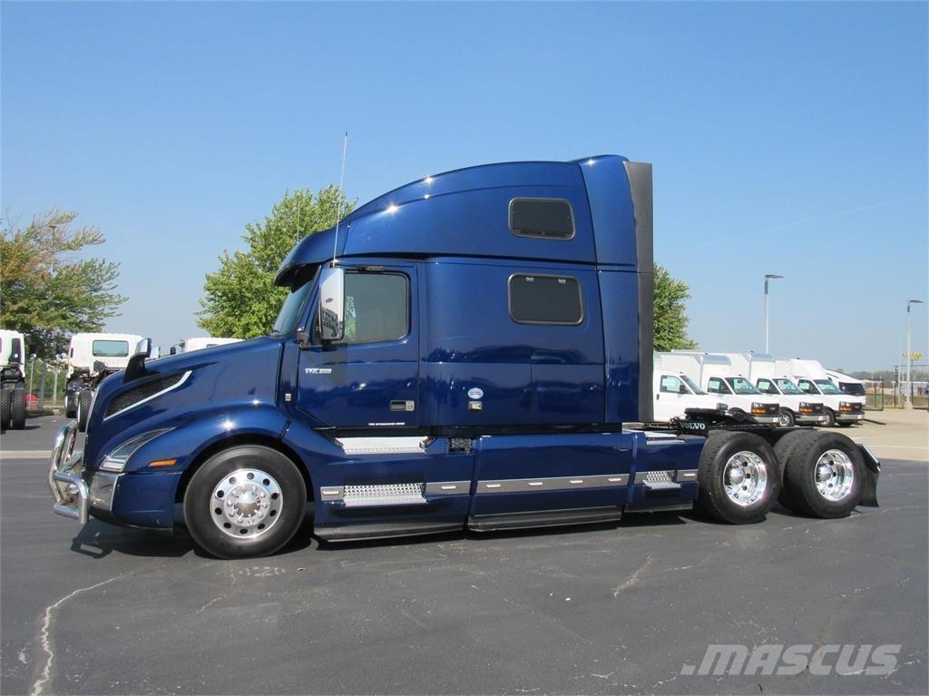 Volvo VNL64T860 Tractor Units