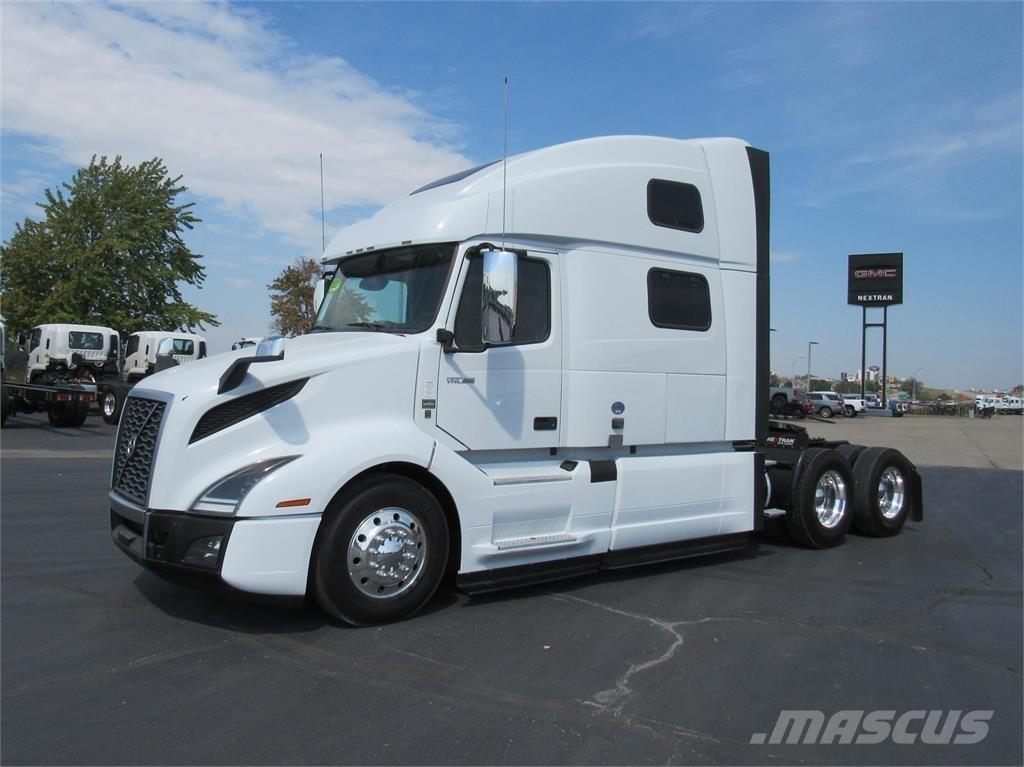 Volvo VNL64T860 Tractor Units
