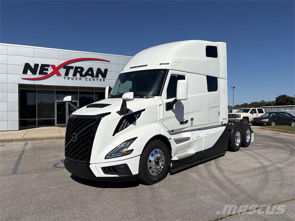 Volvo VNL64T860 Tractor Units